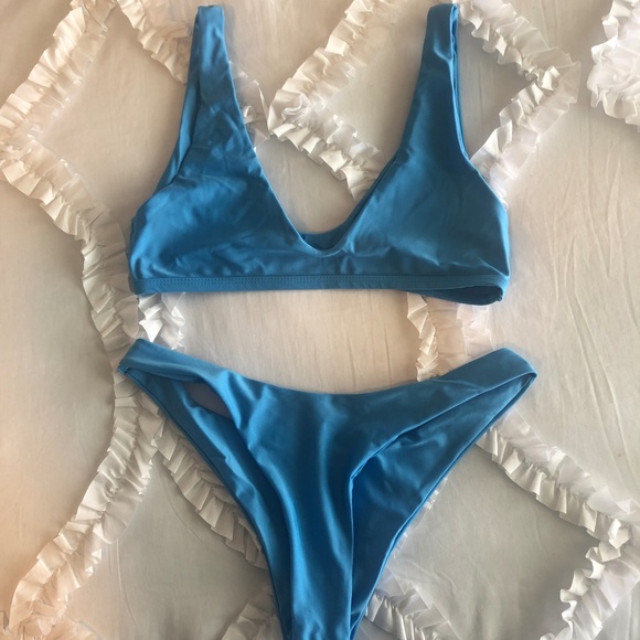 Blue Bikini - Picture 2 of 4